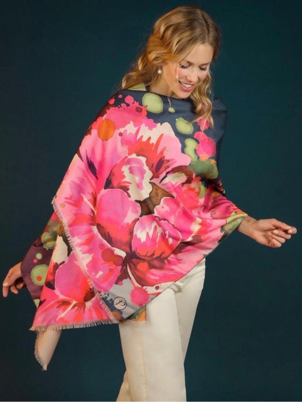 NWT Beautiful Powder Luxurious
Painted Peony Scarf